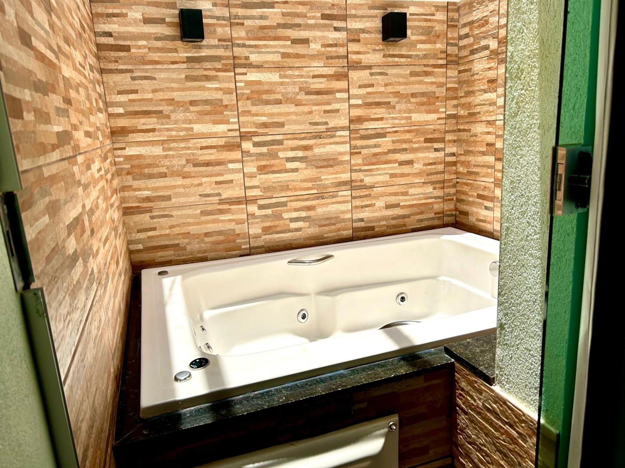 Triple Room with Bath,1593693960:JPEG