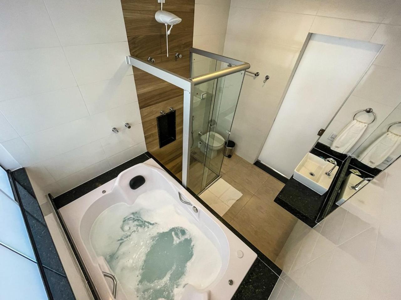 Triple Room Bath,1688853719:JPEG